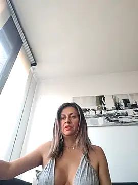 Latiinvenushot online show from 03.16.26