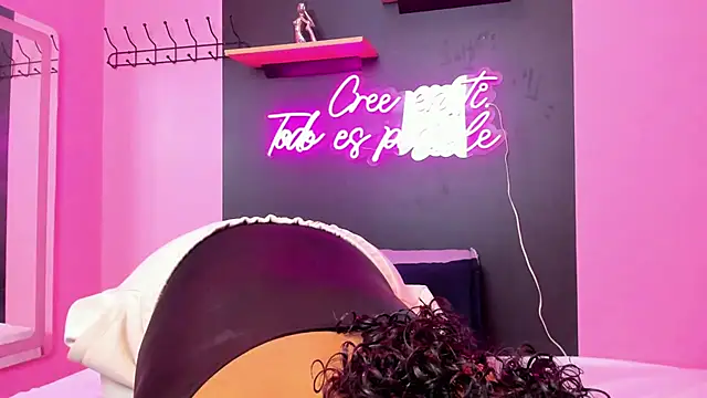 Sofi Fox  online show from 03.09.25