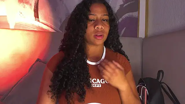 Sofi Fox  online show from 04.29.26