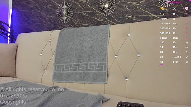 moona ray online show from 02.08.25