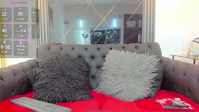 Snapshot of VickyJohnson1 chatting on 03.12.26 VickyJohnson1 online show from 03.12.26