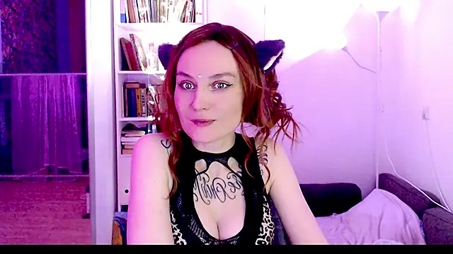 Snapshot of mischellemeow13 chatting on 02.07.25 mischellemeow13 online show from 02.07.25