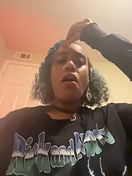 Snapshot of loveluna8 chatting on 12.01.25 loveluna8 online show from 12.01.25