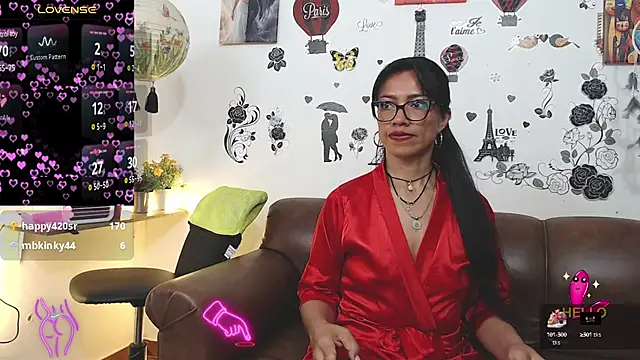Snapshot of FernandaEloisa chatting on 02.21.25 FernandaEloisa online show from 02.21.25