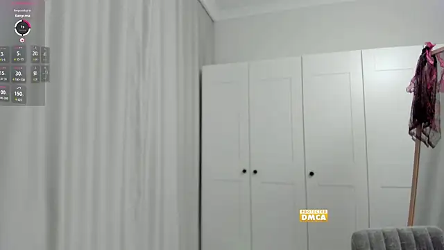 snowiie online show from 10.31.25