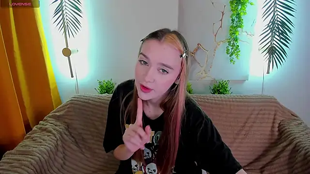 Lesi Moonie01 online show from 09.15.25