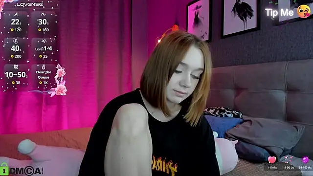 Snapshot of Lesi_Moonie01 chatting on 05.20.26 Lesi Moonie01 online show from 05.20.26