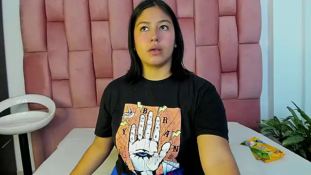 EmmaRossem online show from 01.11.25