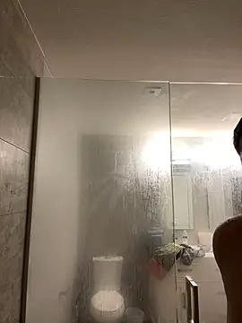 Snapshot of thtmexicanthickcock chatting on 12.24.24 thtmexicanthickcock online show from 12.24.24