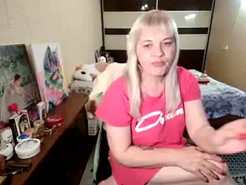 Snapshot of Lia_Laguna77 chatting on 07.16.26 Lia Laguna77 online show from 07.16.26