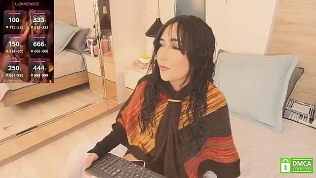 Megansttein  online show from 11.09.25