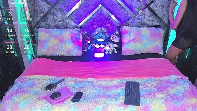 Snapshot of misssasha__2 chatting on 10.26.25 misssasha 2 online show from 10.26.25