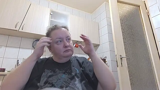 Snapshot of melissaBlessing chatting on 02.06.25 melissaBlessing online show from 02.06.25