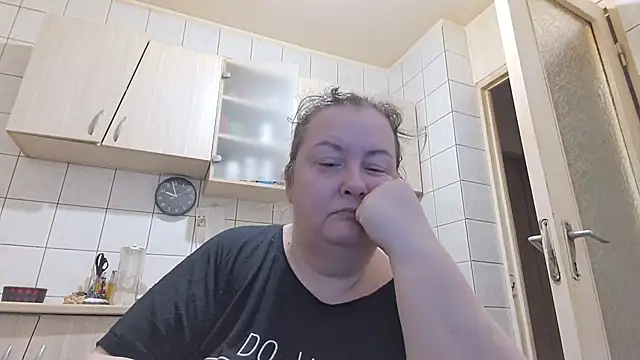 Snapshot of melissaBlessing chatting on 02.13.25 melissaBlessing online show from 02.13.25