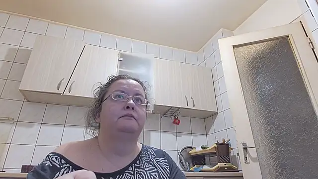 Snapshot of melissaBlessing chatting on 02.18.25 melissaBlessing online show from 02.18.25