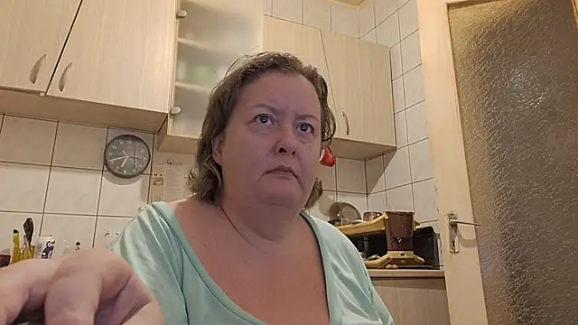 Snapshot of melissaBlessing chatting on 09.18.25 melissaBlessing online show from 09.18.25