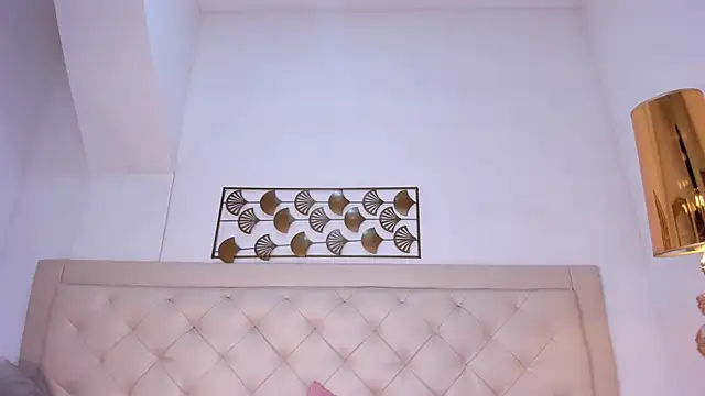  chloe adams online show from 03.18.25