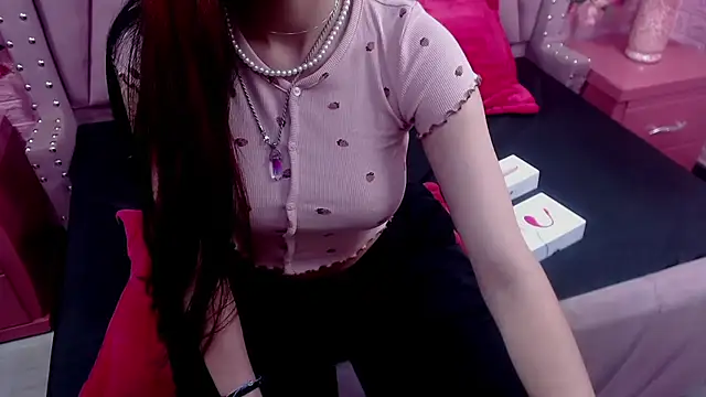 Snapshot of Katty_Queen chatting on 01.10.25 Katty Queen online show from 01.10.25