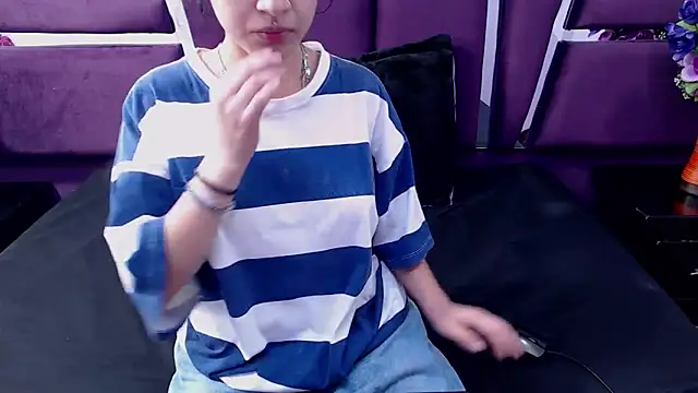 Snapshot of Katty_Queen chatting on 01.16.25 Katty Queen online show from 01.16.25