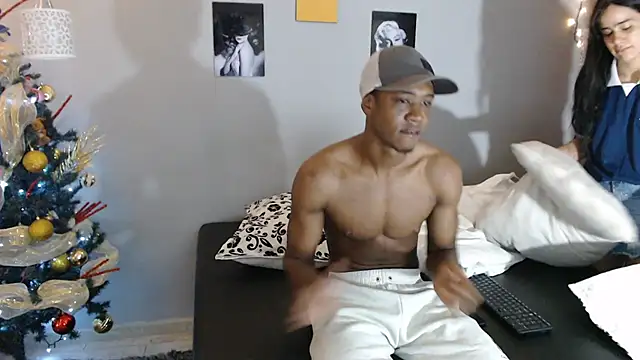 Snapshot of Kimandyuk chatting on 12.19.24 Kimandyuk online show from 12.19.24