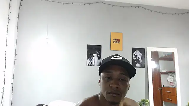 Snapshot of Kimandyuk chatting on 01.11.25 Kimandyuk online show from 01.11.25