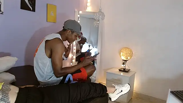 Snapshot of Kimandyuk chatting on 01.21.25 Kimandyuk online show from 01.21.25