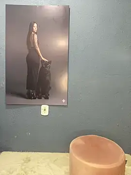 Snapshot of Elamesmamorena chatting on 11.25.25 Elamesmamorena online show from 11.25.25