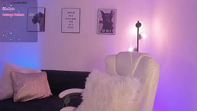 Emilyymilleer  online show from 06.07.26