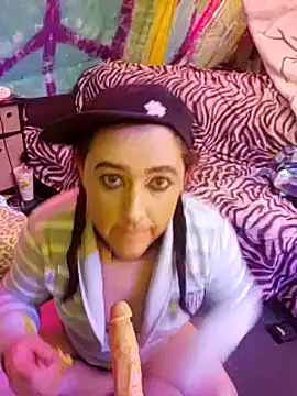 Snapshot of Boo-boo_kittyfux chatting on 12.27.24 Boo-boo kittyfux online show from 12.27.24