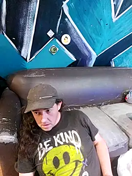 Snapshot of Boo-boo_kittyfux chatting on 09.17.25 Boo-boo kittyfux online show from 09.17.25