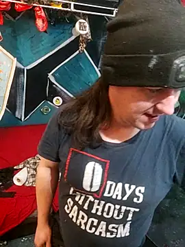 Snapshot of Boo-boo_kittyfux chatting on 11.12.25 Boo-boo kittyfux online show from 11.12.25