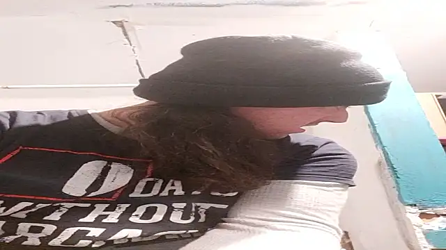 Snapshot of Boo-boo_kittyfux chatting on 11.29.25 Boo-boo kittyfux online show from 11.29.25