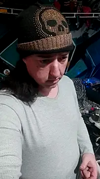 Snapshot of Boo-boo_kittyfux chatting on 12.15.25 Boo-boo kittyfux online show from 12.15.25