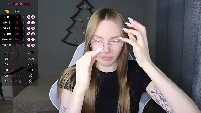 Snapshot of littlevildevil chatting on 01.09.26 littlevildevil online show from 01.09.26