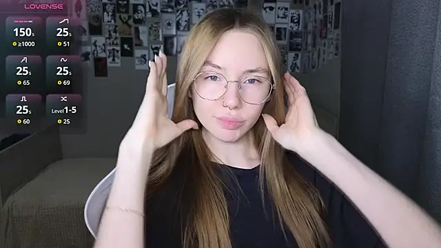 Snapshot of littlevildevil chatting on 02.20.26 littlevildevil online show from 02.20.26