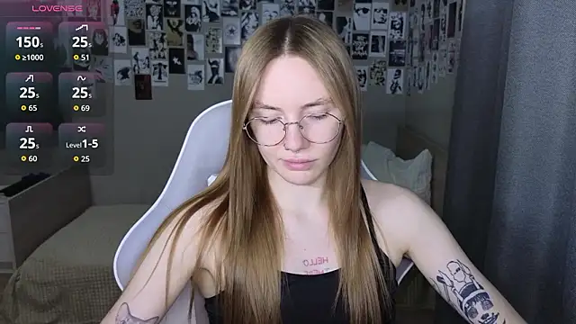 Snapshot of littlevildevil chatting on 02.24.26 littlevildevil online show from 02.24.26