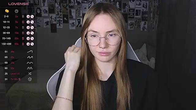 Snapshot of littlevildevil chatting on 03.21.26 littlevildevil online show from 03.21.26