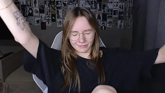 littlevildevil online show from 05.12.26