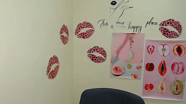 Snapshot of MademoiselleCl chatting on 01.29.25 MademoiselleCl online show from 01.29.25