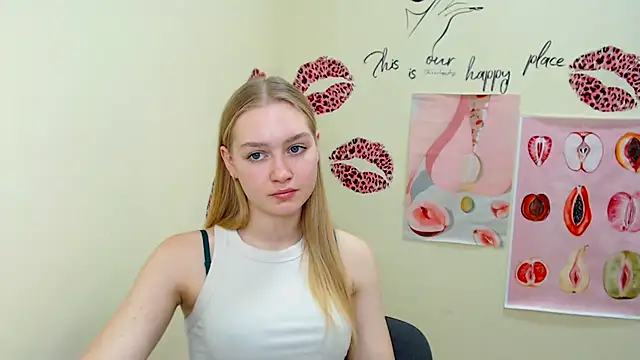 Snapshot of MademoiselleCl chatting on 02.12.25 MademoiselleCl online show from 02.12.25