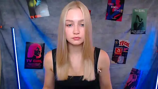 Snapshot of MademoiselleCl chatting on 09.19.25 MademoiselleCl online show from 09.19.25