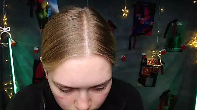 Snapshot of MademoiselleCl chatting on 01.17.26 MademoiselleCl online show from 01.17.26