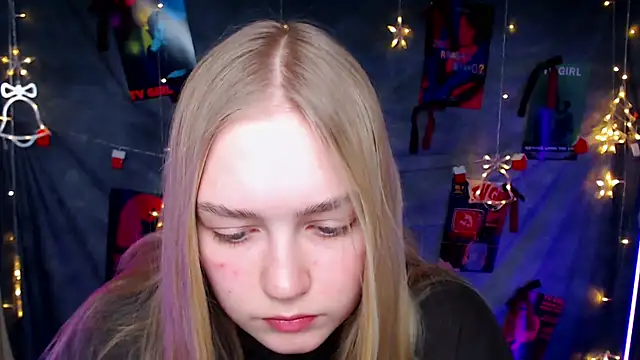 Snapshot of MademoiselleCl chatting on 01.18.26 MademoiselleCl online show from 01.18.26