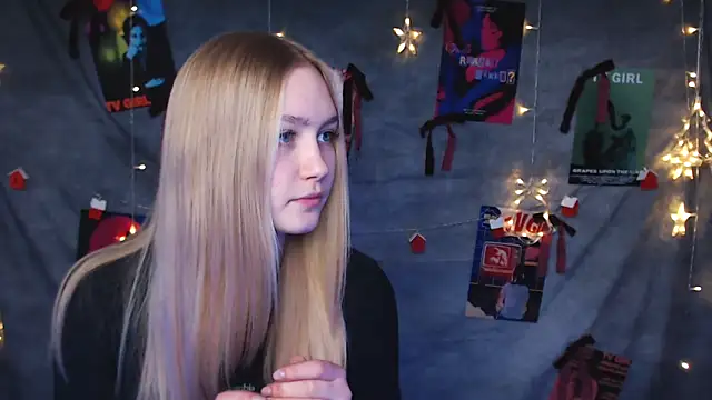 Snapshot of MademoiselleCl chatting on 02.02.26 MademoiselleCl online show from 02.02.26