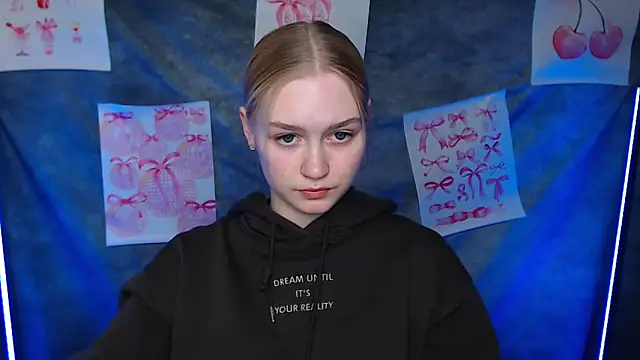 Snapshot of MademoiselleCl chatting on 02.16.26 MademoiselleCl online show from 02.16.26