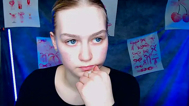 Snapshot of MademoiselleCl chatting on 02.25.26 MademoiselleCl online show from 02.25.26