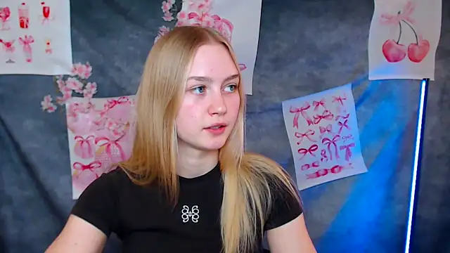 Snapshot of MademoiselleCl chatting on 03.04.26 MademoiselleCl online show from 03.04.26