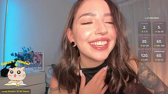 Oh My Dianee online show from 09.23.25