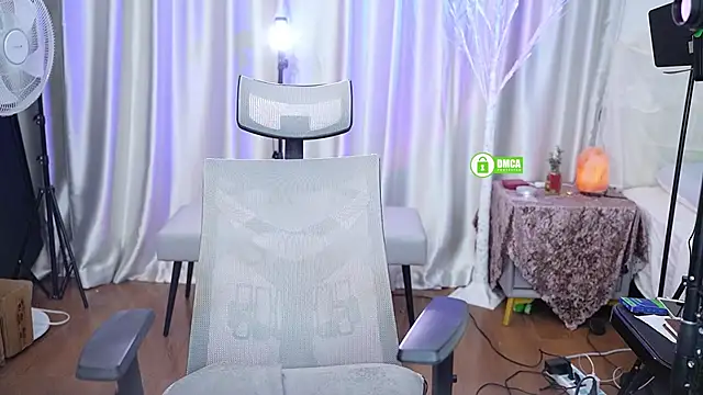 Snapshot of nono_babyy chatting on 02.18.26 nono babyy online show from 02.18.26