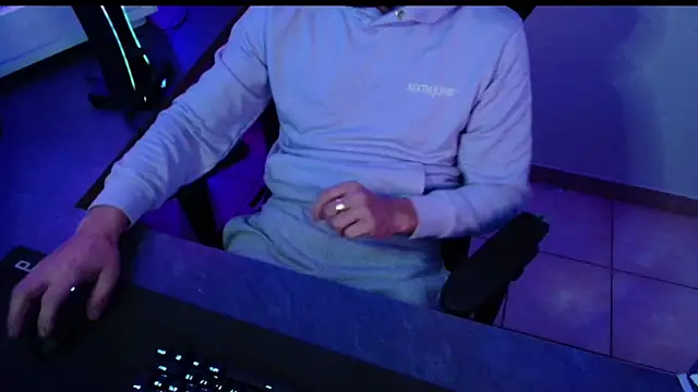 Snapshot of Vlad230323 chatting on 12.04.24 Vlad230323 online show from 12.04.24